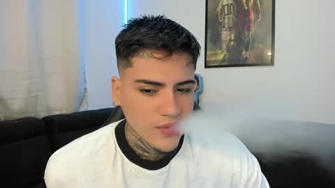 Snapshot of mad_maxxx1 chatting on March 5, 12:44 pm max online show from March 5, 12:44 pm