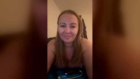 Madaluna online show from February 27, 9:04 pm