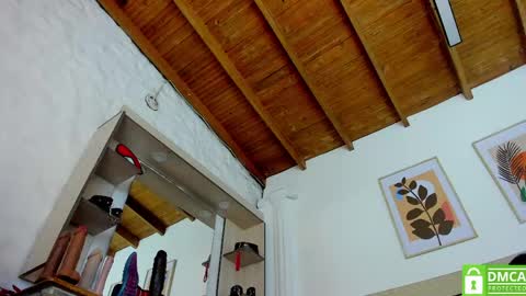 Snapshot of madame_ibby chatting on May 5, 12:57 pm madame ibby online show from May 5, 12:57 pm