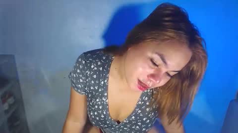 Snapshot of madame_ivy chatting on April 22, 5:47 pm Ivy online show from April 22, 5:47 pm