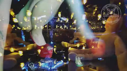 Snapshot of madame_lucifer chatting on October 27, 5:50 pm Madame Lucifer online show from October 27, 5:50 pm