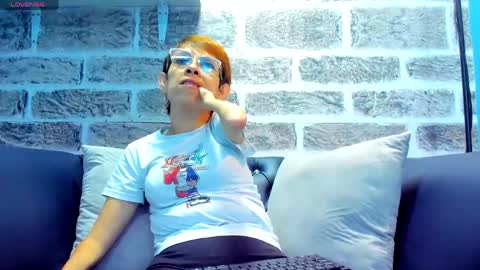 Snapshot of madame_mature1 chatting on May 11, 12:11 pm Madame online show from May 11, 12:11 pm