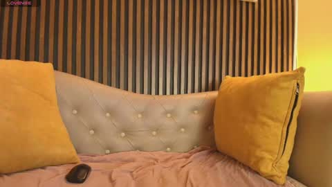Snapshot of madame_mature1 chatting on July 7, 12:09 pm Madame online show from July 7, 12:09 pm