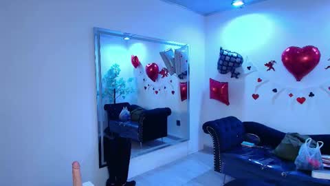 Snapshot of madame_scarllet chatting on February 19, 11:28 am Madame Scarllet online show from February 19, 11:28 am