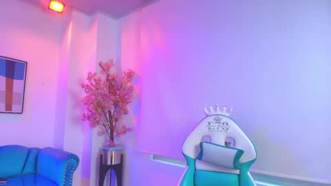 Snapshot of madame_scarllet chatting on April 29, 11:36 am Madame Scarllet online show from April 29, 11:36 am