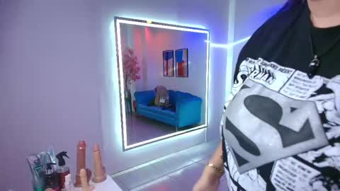 Snapshot of madame_scarllet chatting on May 21, 11:39 am Madame Scarllet online show from May 21, 11:39 am