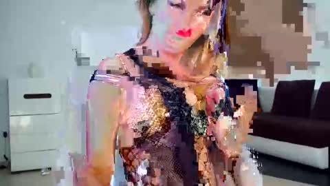 Snapshot of madamexxx777 chatting on September 26, 9:13 am MadameXXX777 online show from September 26, 9:13 am