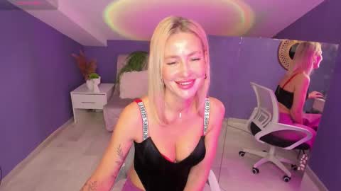 Evelyn online show from October 9, 6:33 am