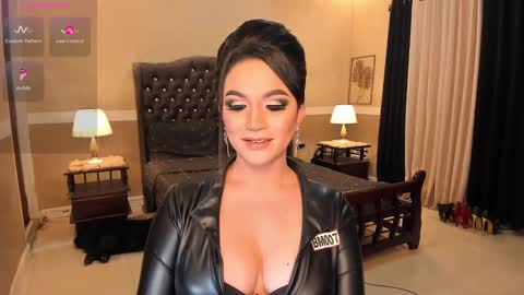 Snapshot of madammistressdominatrixxx chatting on February 22, 3:34 am Alison Kloss online show from February 22, 3:34 am