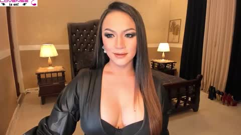 Alison Kloss online show from December 3, 10:52 pm