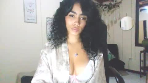 maddie_thompsonn online show from October 10, 3:38 am