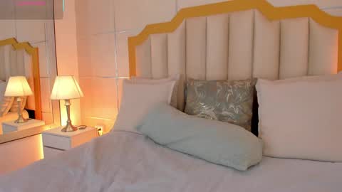    online show from April 15, 7:43 pm