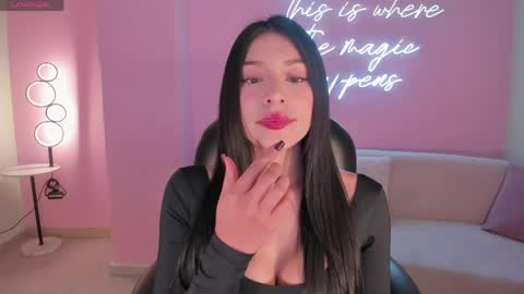 Snapshot of maddisontaylor chatting on May 3, 5:19 pm Maddison online show from May 3, 5:19 pm