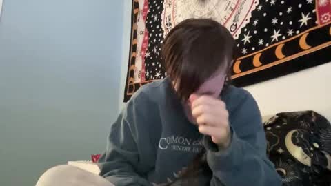 Snapshot of maddlips chatting on November 16, 1:28 pm Rat Boy online show from November 16, 1:28 pm