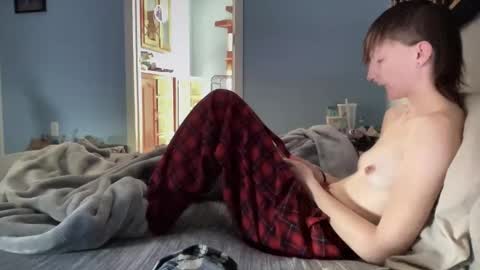 Snapshot of maddlips chatting on November 23, 1:55 pm Rat Boy online show from November 23, 1:55 pm