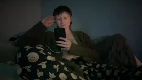 Snapshot of maddlips chatting on December 21, 12:07 am Rat Boy online show from December 21, 12:07 am