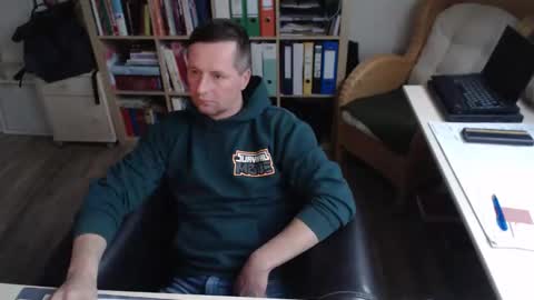 Snapshot of maddmax8 chatting on November 30, 2:43 pm Mad4You online show from November 30, 2:43 pm