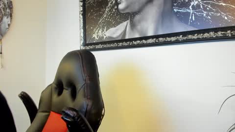 Snapshot of maddox_santana chatting on February 26, 12:27 am Maddox Santana online show from February 26, 12:27 am