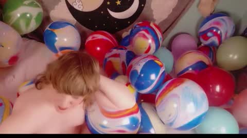 Maddy Cat online show from December 16, 2:11 pm