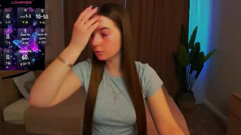 Snapshot of maddy_gate chatting on March 1, 8:38 am maddy_gate online show from March 1, 8:38 am