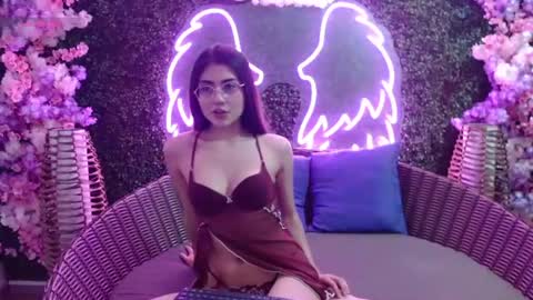 maddy_kind online show from July 9, 3:54 am