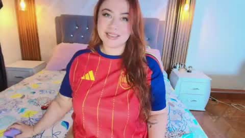 Snapshot of maddy_l chatting on July 6, 4:53 pm maddy_l online show from July 6, 4:53 pm