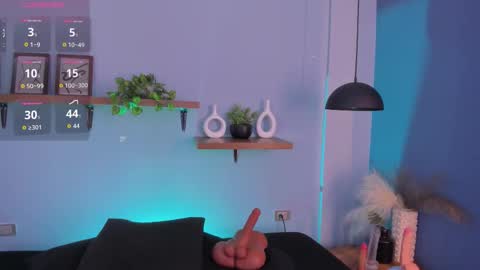 Snapshot of maddy_walker chatting on November 19, 11:32 am Maddy online show from November 19, 11:32 am