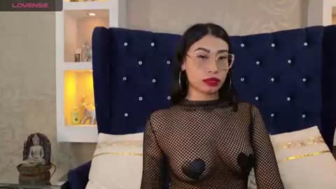 Snapshot of madele_hills chatting on July 31, 9:30 am Madelene hills online show from July 31, 9:30 am