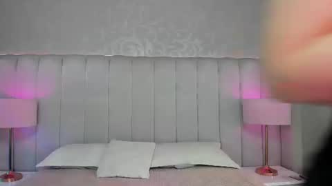 Snapshot of madeleynrose chatting on July 20, 7:38 pm Madeleyn online show from July 20, 7:38 pm