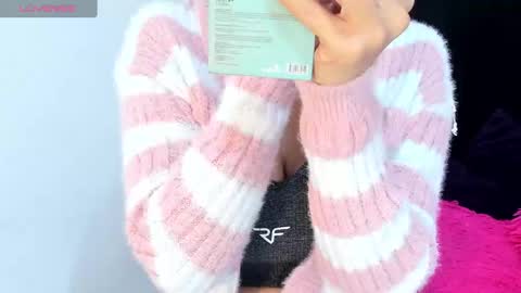 Snapshot of madelin_clerk chatting on December 14, 1:27 pm Madelin Clerk online show from December 14, 1:27 pm