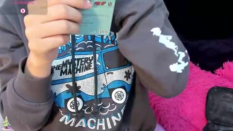 Snapshot of madelin_clerk chatting on December 17, 7:59 pm Madelin Clerk online show from December 17, 7:59 pm