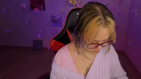 Madeline online show from February 20, 7:10 am