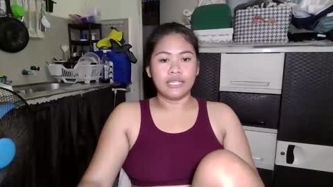 madelline2001 online show from April 12, 5:12 am