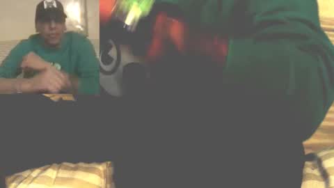 Snapshot of madeyoulook818 chatting on January 12, 8:08 am madeyoulook818 online show from January 12, 8:08 am