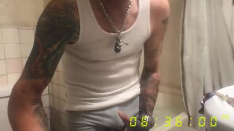 Snapshot of madeyoulook818 chatting on March 2, 2:36 am madeyoulook818 online show from March 2, 2:36 am