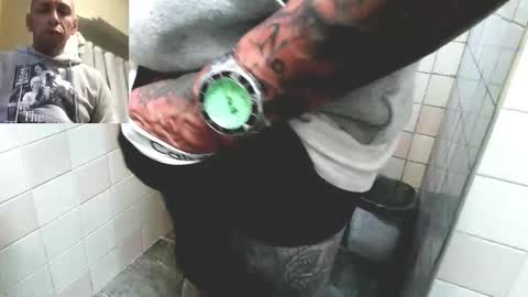 madeyoulook818 online show from April 29, 2:37 am