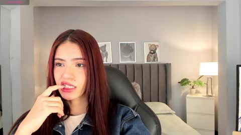 Snapshot of madie_collins7 chatting on December 22, 11:54 am Madie online show from December 22, 11:54 am