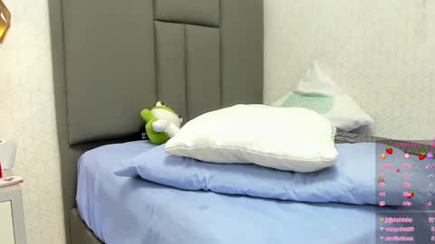 Snapshot of madison_rowan chatting on March 12, 6:07 am MADI online show from March 12, 6:07 am