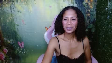 Snapshot of madison_tits chatting on April 15, 7:54 pm madison_tits online show from April 15, 7:54 pm