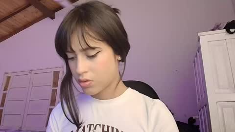 Snapshot of madisonbyers chatting on March 16, 3:23 am Ig madis0nbyers online show from March 16, 3:23 am