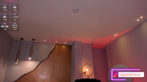 Maddi Collins online show from February 22, 11:42 am