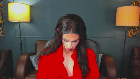 madisonesprit online show from April 8, 10:26 am