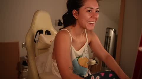 madisonlara online show from April 20, 1:30 am