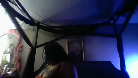 Snapshot of madisonmaexx chatting on May 10, 10:53 am Madison Mae online show from May 10, 10:53 am