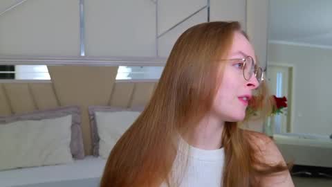 Snapshot of madisonsmitt chatting on April 8, 5:18 am Maddy online show from April 8, 5:18 am