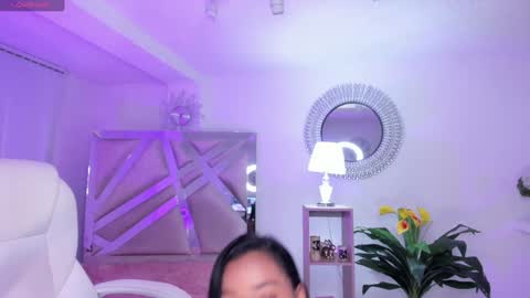 Snapshot of madisson_davon chatting on December 18, 5:31 pm Madisson Davon online show from December 18, 5:31 pm