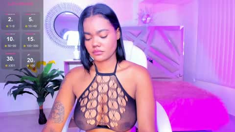 Snapshot of madisson_davon chatting on December 21, 2:04 pm Madisson Davon online show from December 21, 2:04 pm