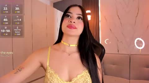 Snapshot of madisson_foxxx_ chatting on June 21, 4:53 pm Madi Fox online show from June 21, 4:53 pm