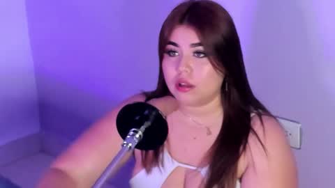 madissonlee__ online show from November 29, 7:17 pm