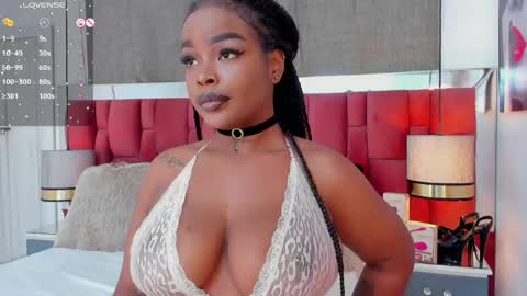 Snapshot of madissonlopez chatting on April 24, 9:06 pm Madisson Lopez online show from April 24, 9:06 pm